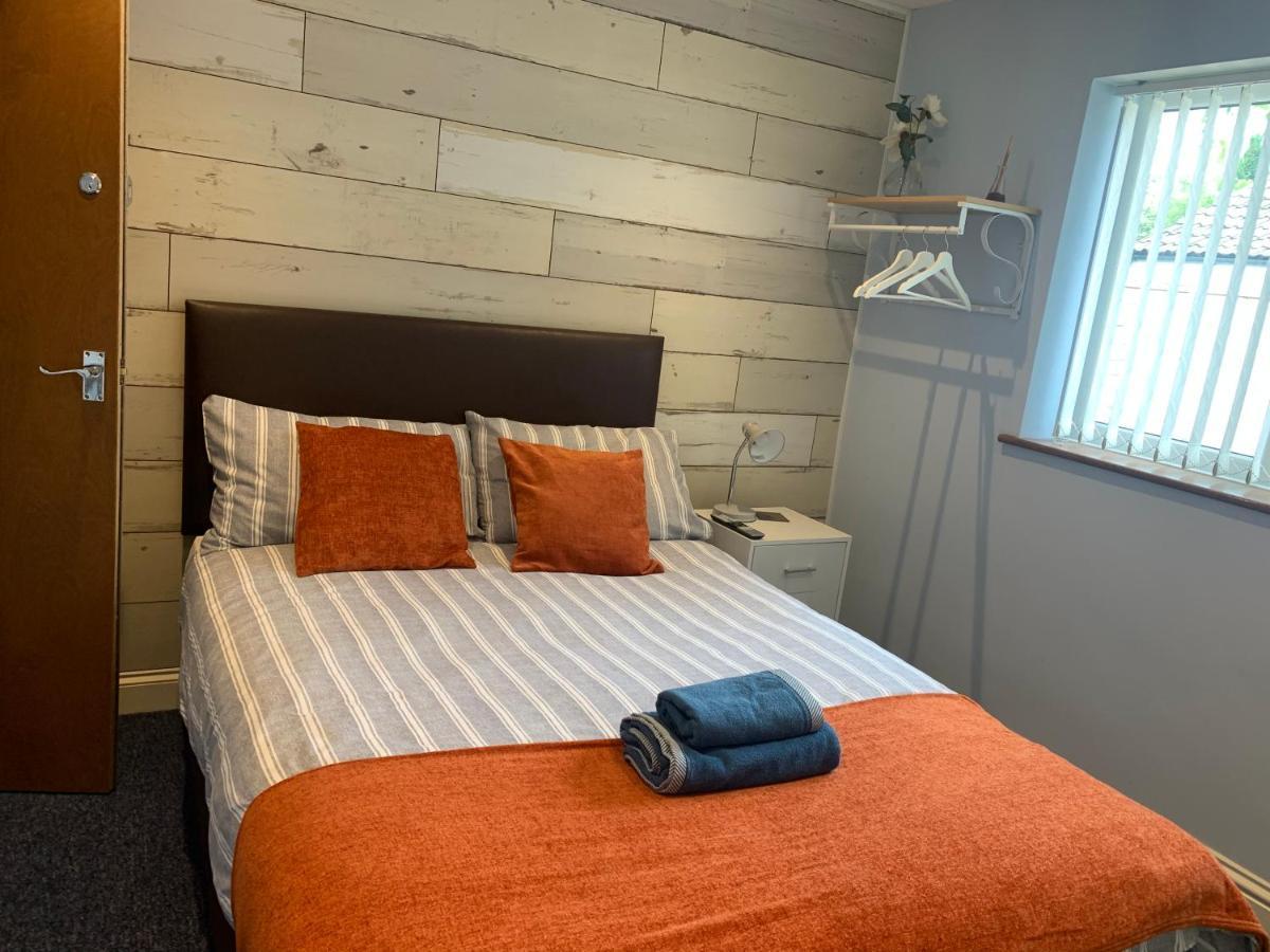 Maple Leaf Guest House Almondsbury Dış mekan fotoğraf