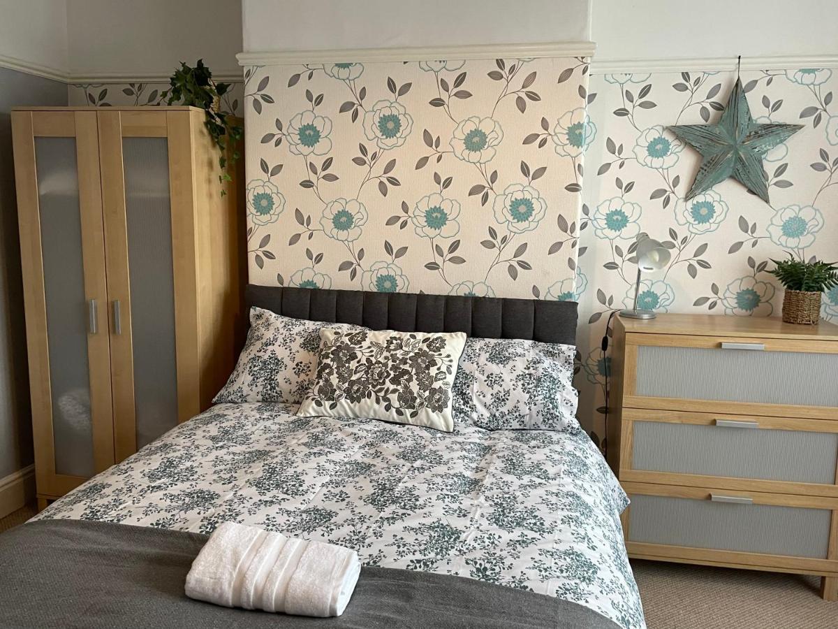Maple Leaf Guest House Almondsbury Dış mekan fotoğraf